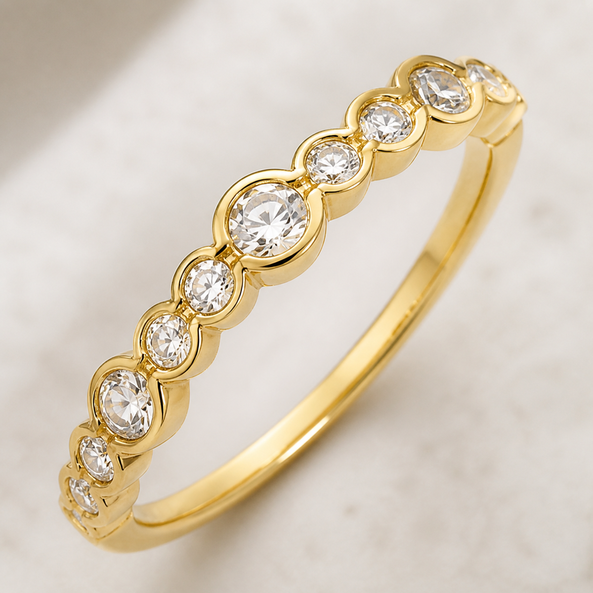 Anel Folheado a Ouro 18k e Prata Com Cristais