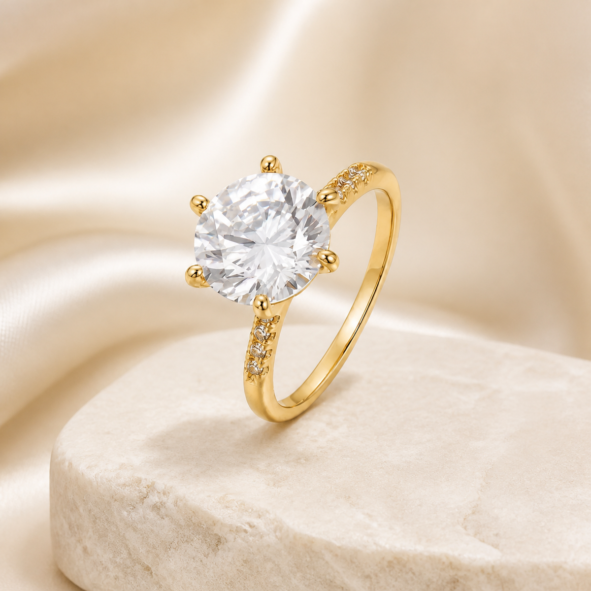 Anel Folheado a Ouro 18k e Prata Cristal Com Zircônias M