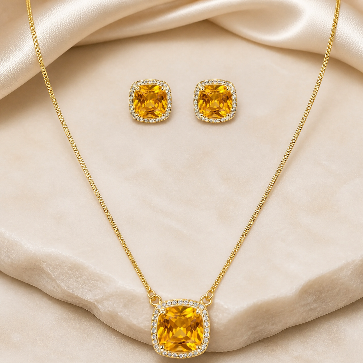 Conjunto Colar e Brinco Folheado a Ouro 18k e Prata Quadrado de Cristal