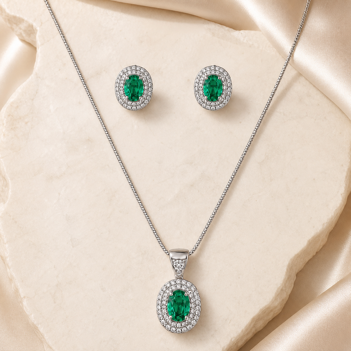 Conjunto Colar e Brinco Folheado a Ouro 18k e Prata Moderno Oval