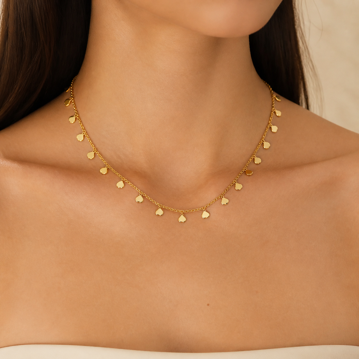 Choker Folheado a Ouro 18k Mini Corações