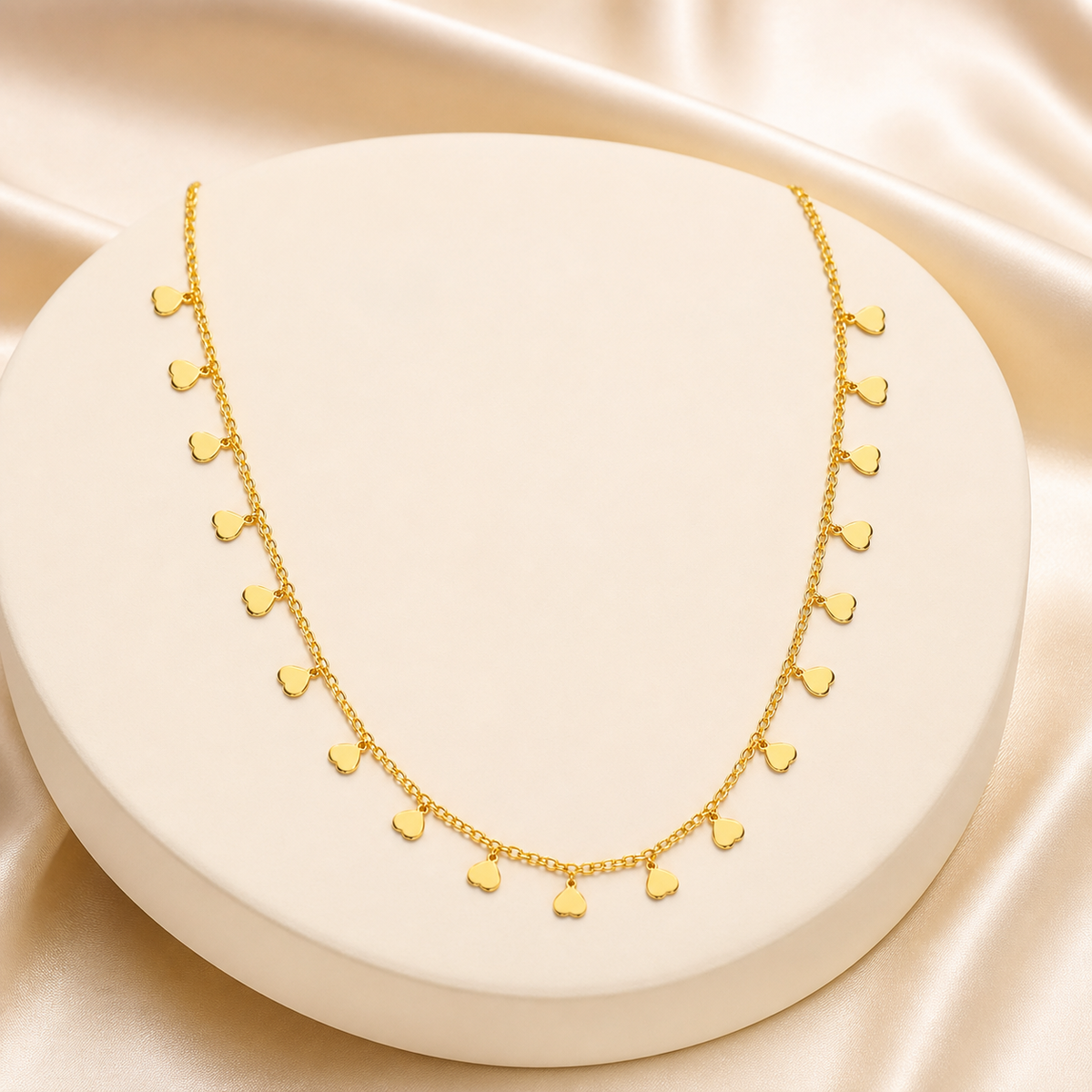 Choker Folheado a Ouro 18k Mini Corações