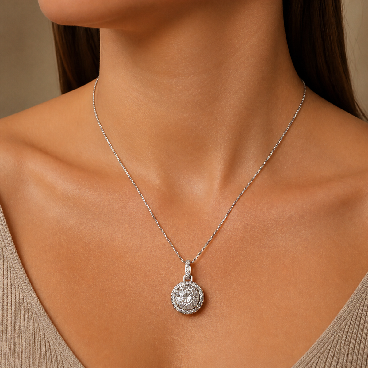 Colar Folheado a Ouro 18k e Prata Circulo Cravejado G