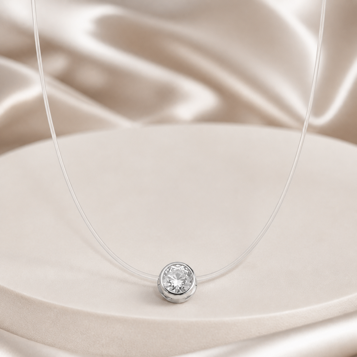 Colar de Nylon Folheado a Ouro 18k Circulo de Cristal 8mm