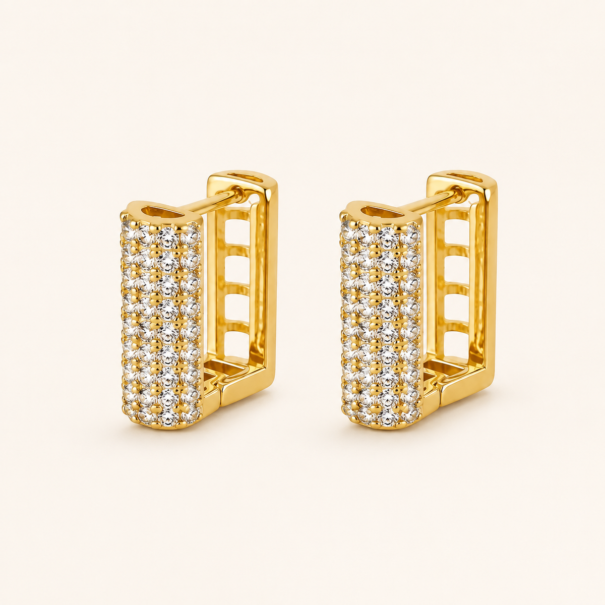 Brinco Folheado a Ouro 18k e Prata Mini Argola Quadrada Cravejada - Ouro