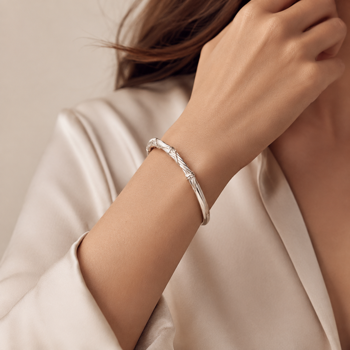 Bracelete de Aço Inoxidável Folheado a Ouro 18k e Prata Torcido - Prata