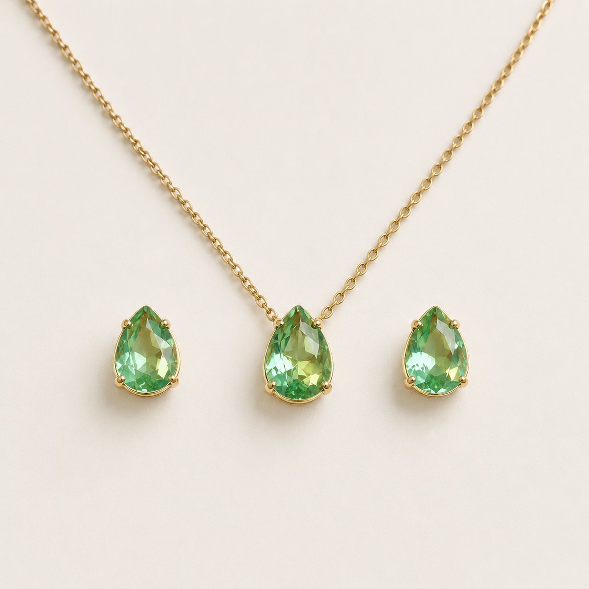 Conjunto Folheado a Ouro 18k Colar e Brinco Gota Cristal Verde
