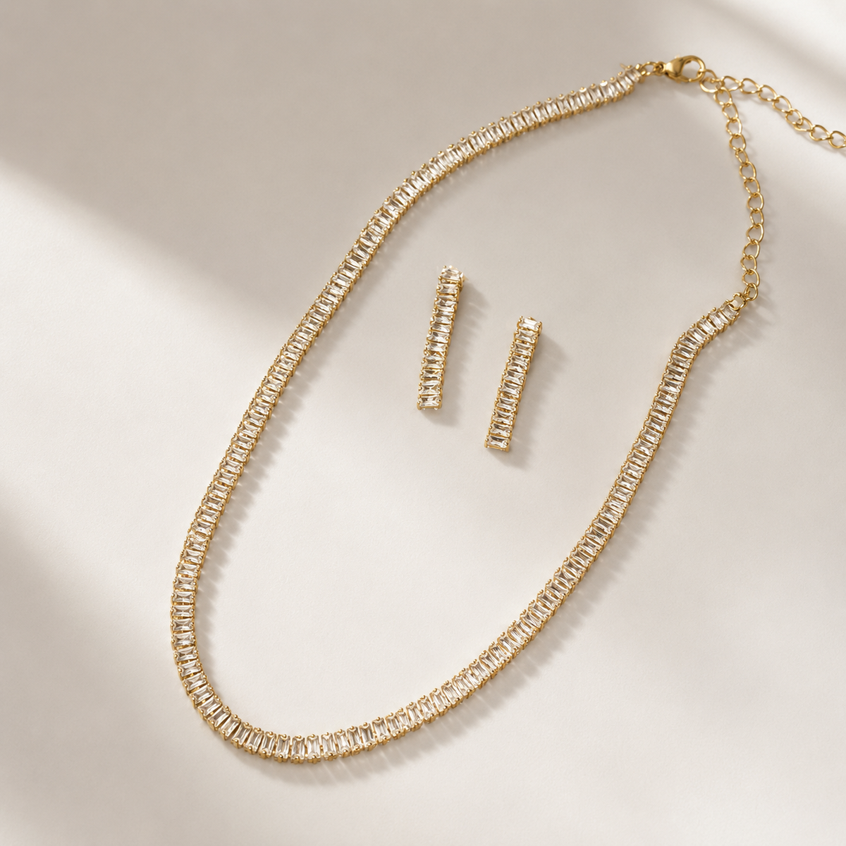 Conjunto Colar e Brinco Baguette Cravejado