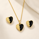 Colar Folheado a Ouro 18k Coração Resinado Preto e Dourado