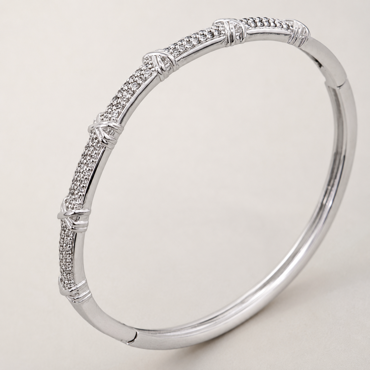 Bracelete Inspiração Joalheria Folheado Mix Banho Ouro e Prata