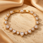 Pulseira Folheada a Ouro 18k e Prata Corações de Cristais - Ouro - Cristal
