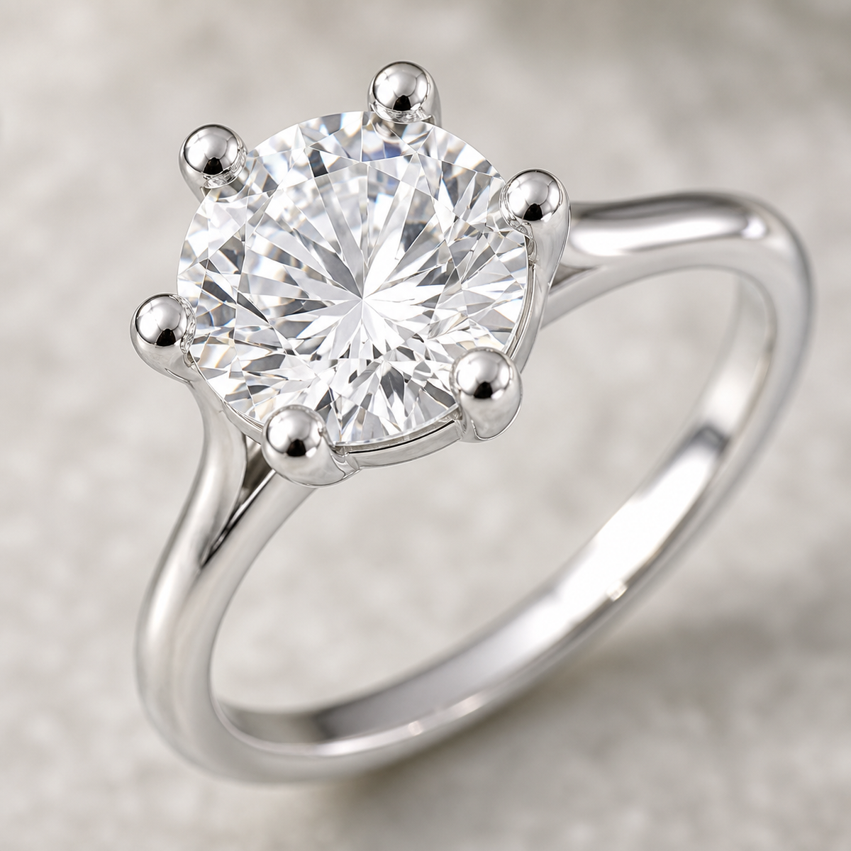 Anel Virginia Zircônia, Folheado a Ouro 18k, Prata 925 e Diamante - 8mm - Cristal