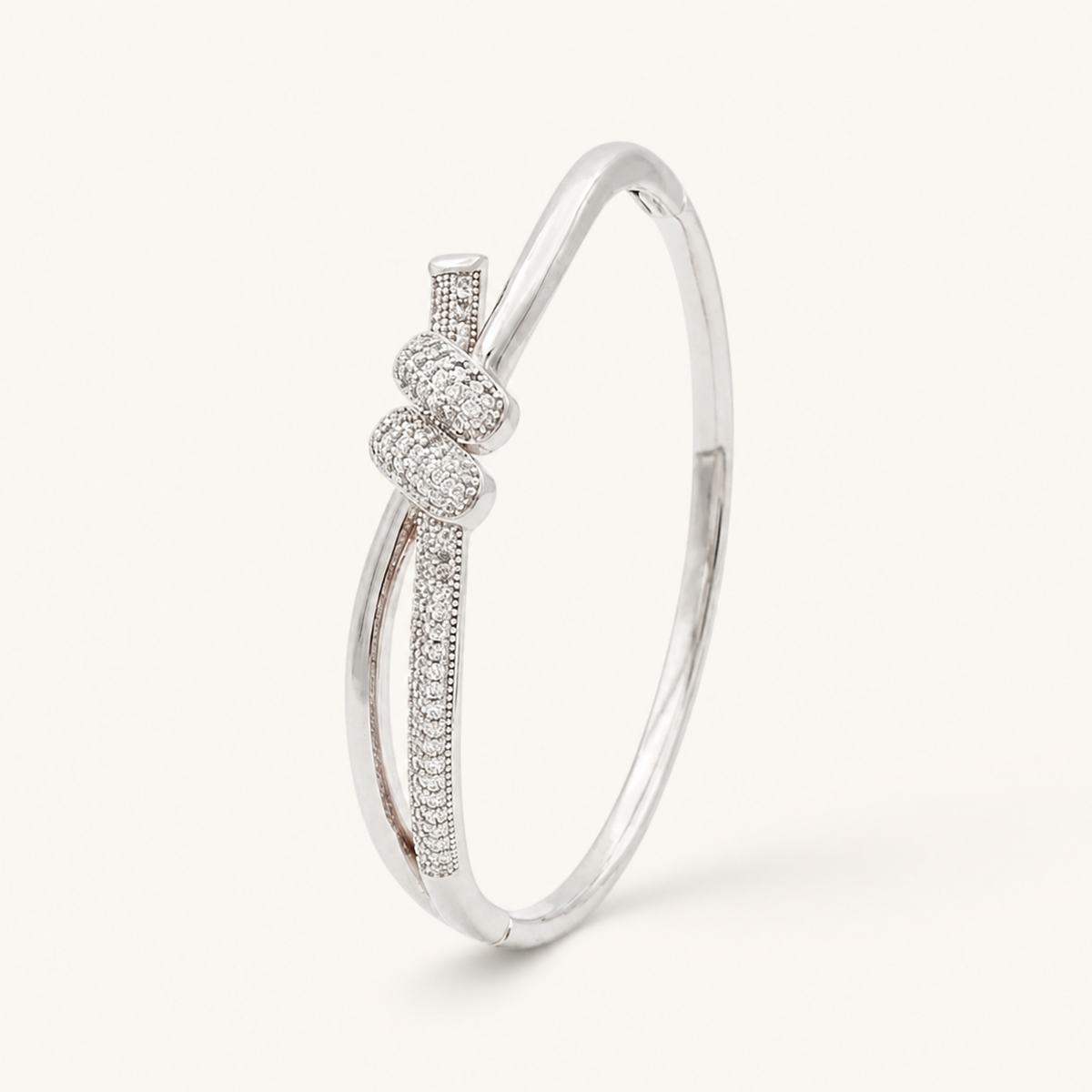 Bracelete Folheado a Ouro 18k e Prata Design Nó Cravejado
