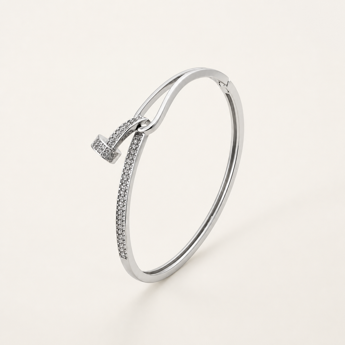 Bracelete Folheado a Ouro 18k e Prata Prego Cravejado e Torcido