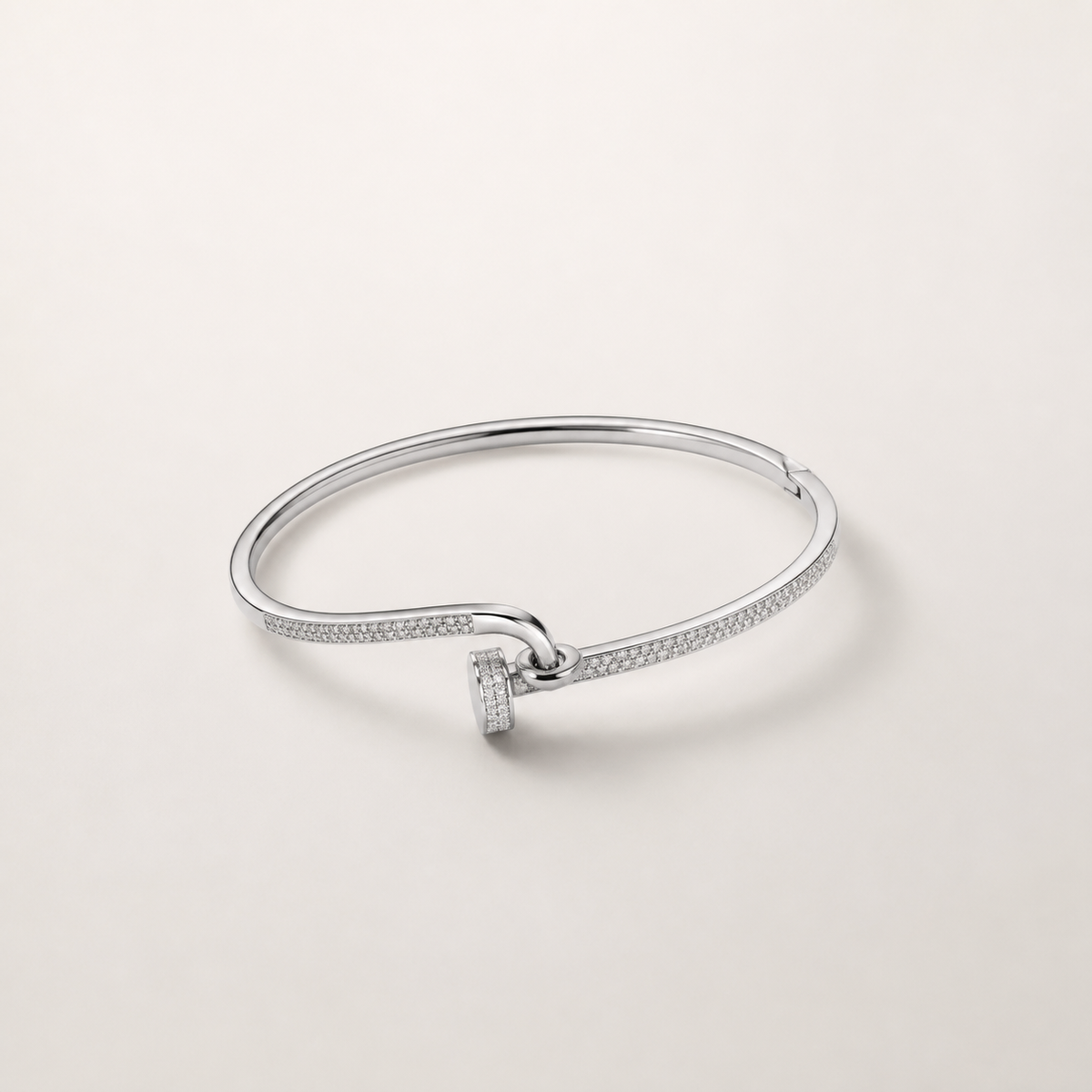 Bracelete Folheado a Ouro 18k e Prata Prego Cravejado e Torcido
