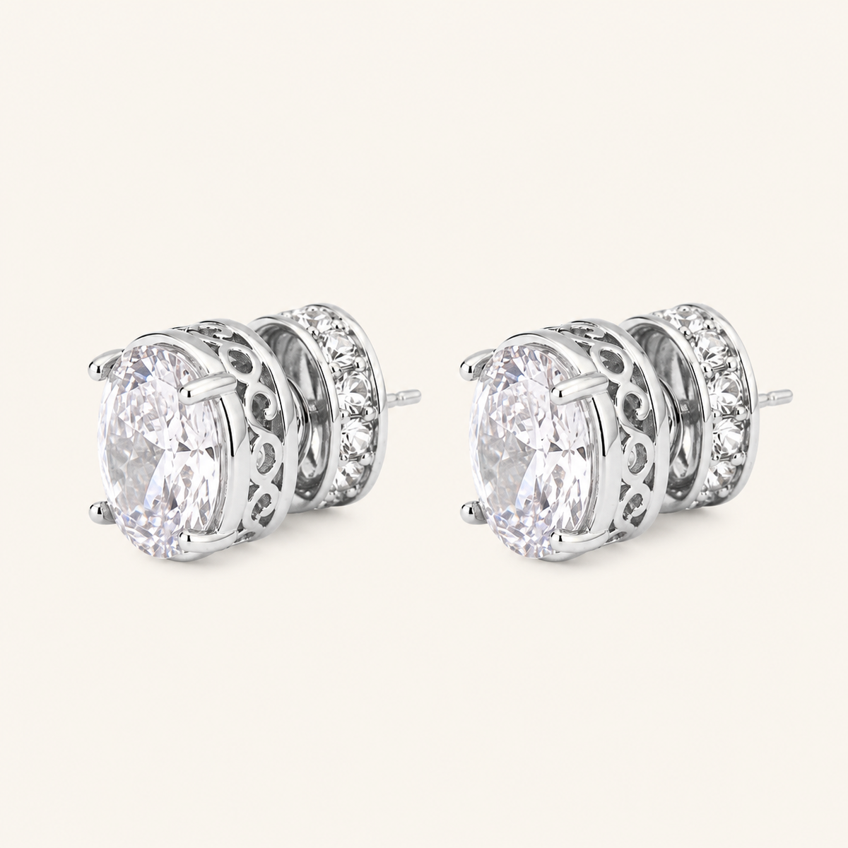Brinco Folheado a Ouro 18k e Prata Oval de Cristal