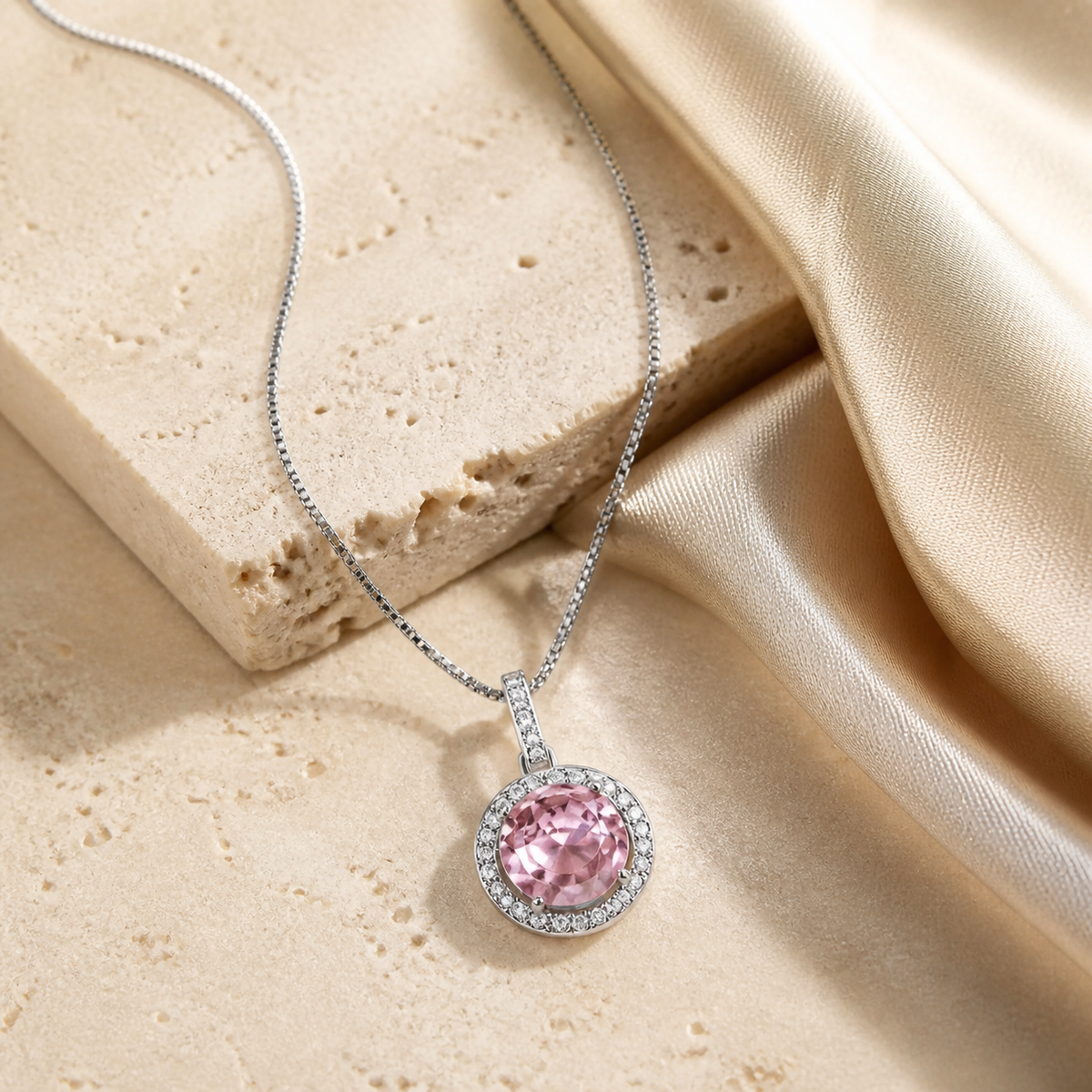 Colar Folheado a Ouro 18k e Prata Design Circulo Cravejado - Prata M
