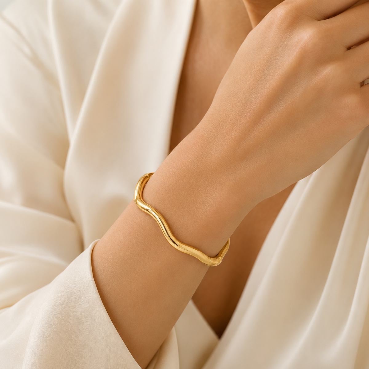 Bracelete Folheado a Ouro 18k e Prata Design Ondulado - Ouro