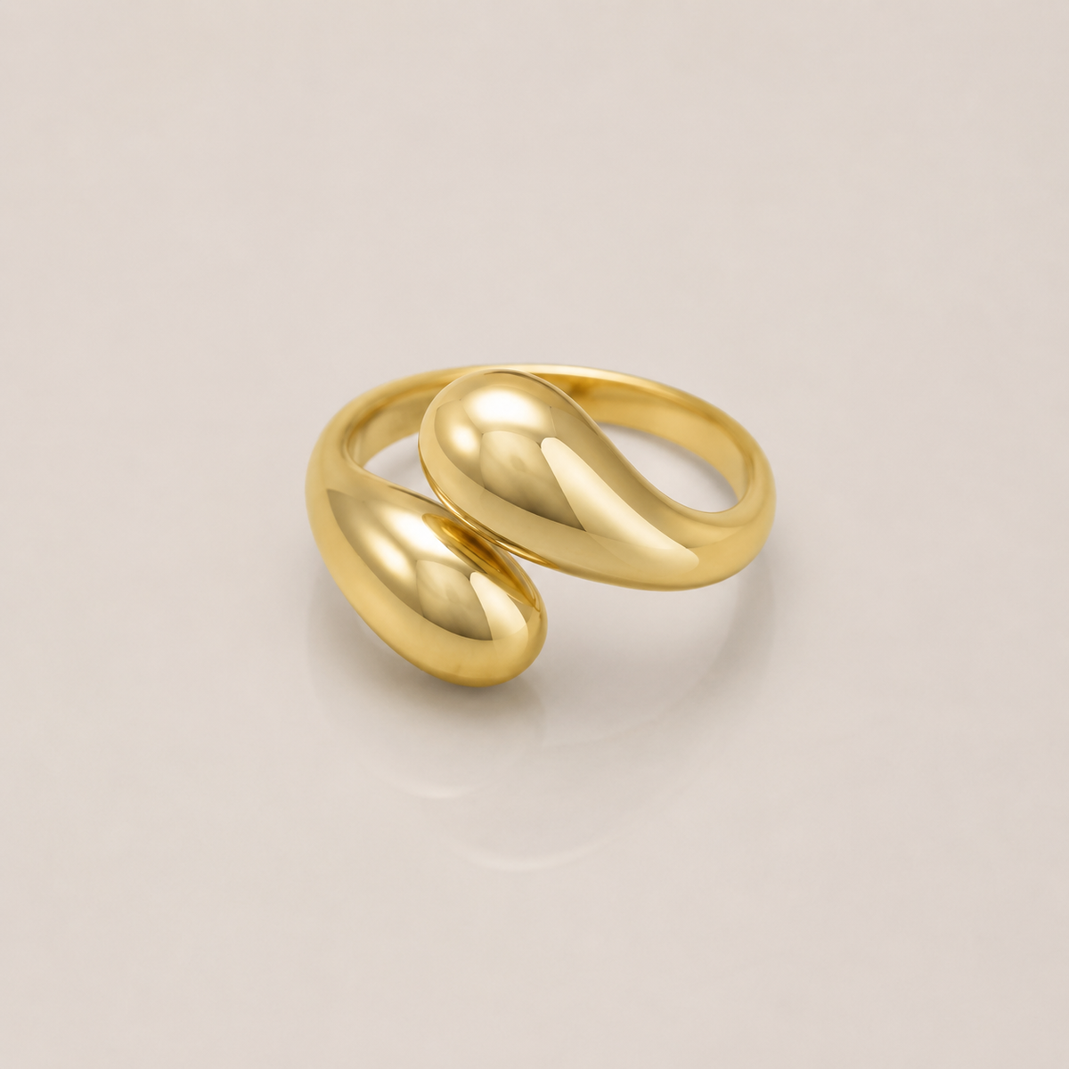 Anel Folheado a Ouro 18k Espiral Gota Liso