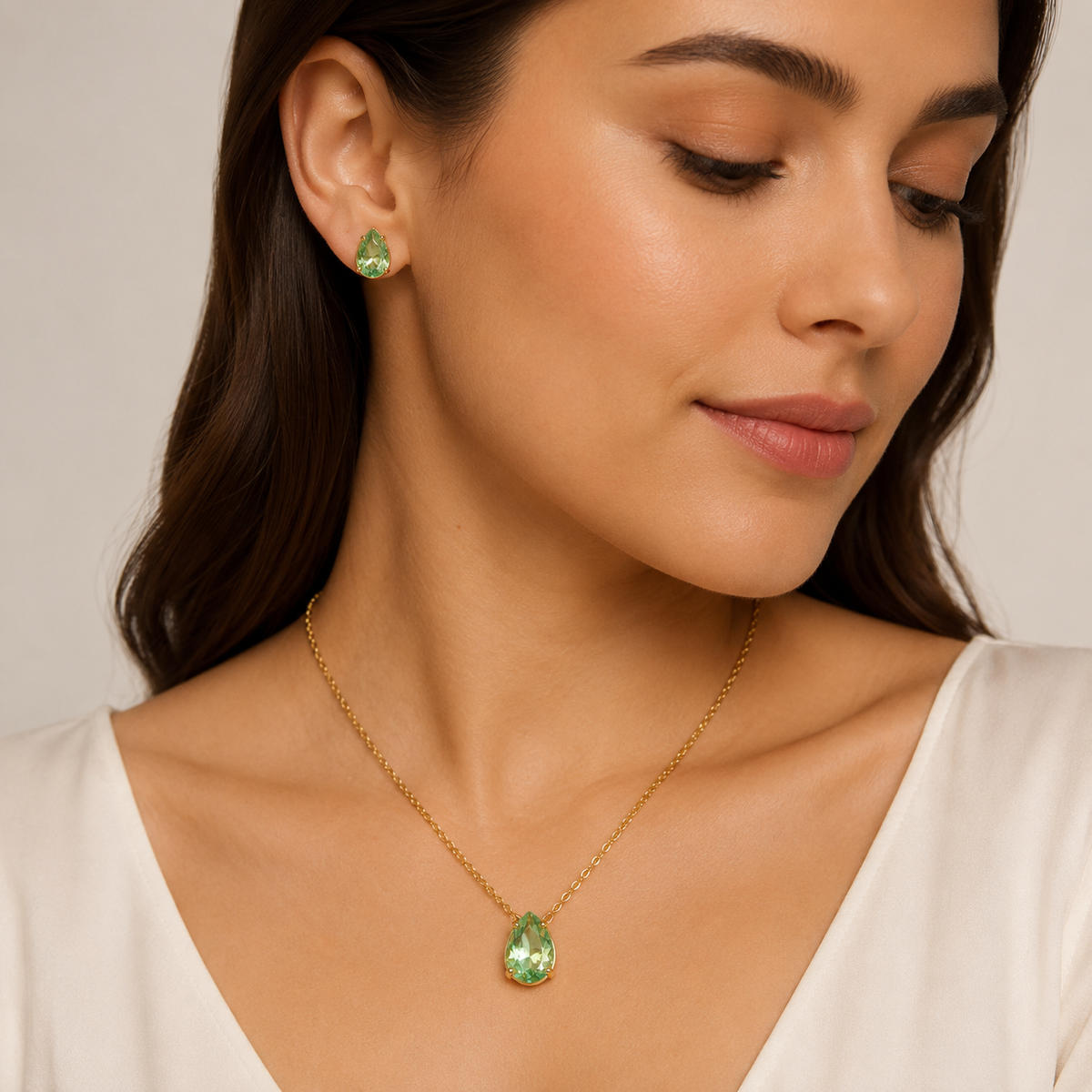 Colar Folheado Pedra Verde Gota Cristal