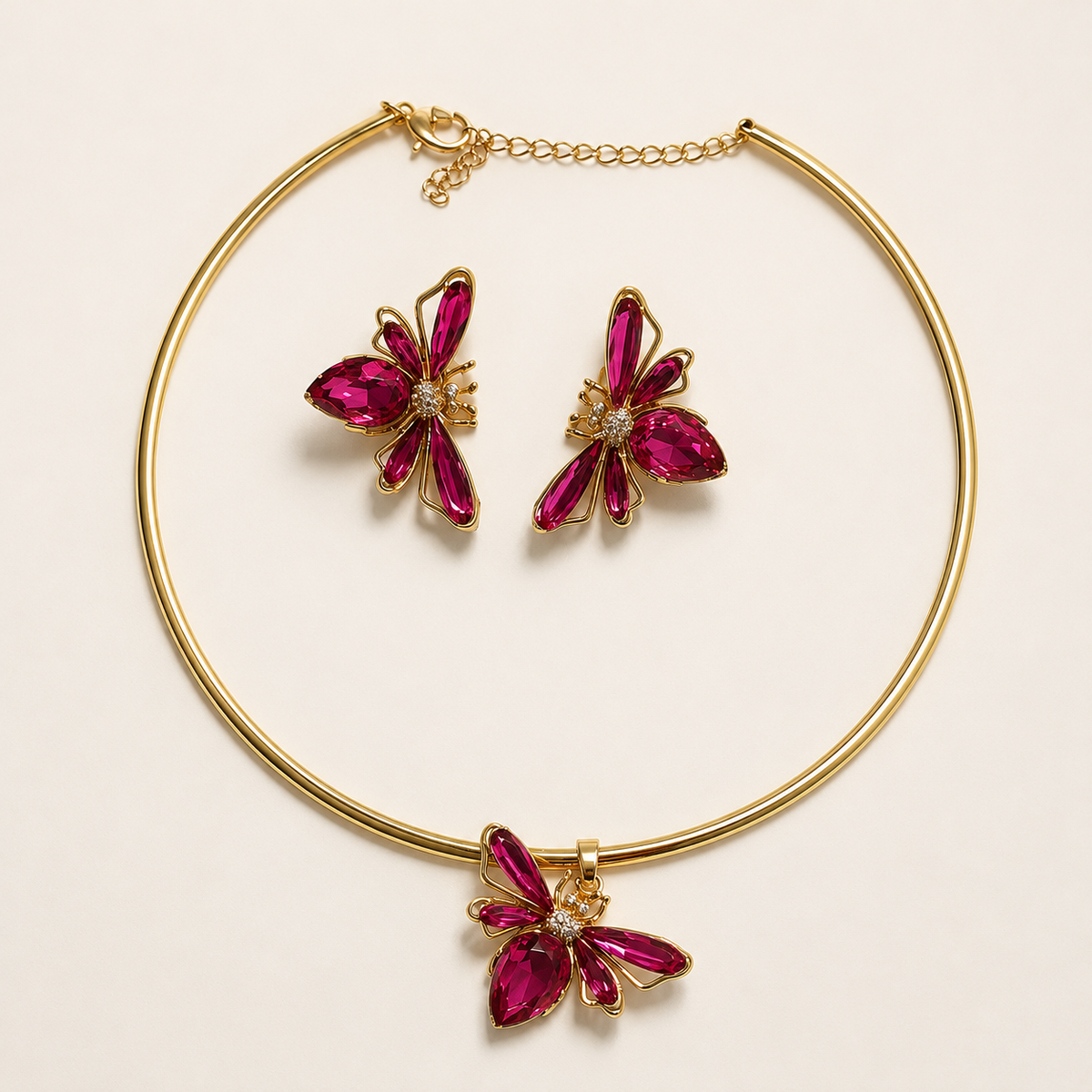 Colar Choker Folheado a Ouro 18k Borboleta Cristal Rosa