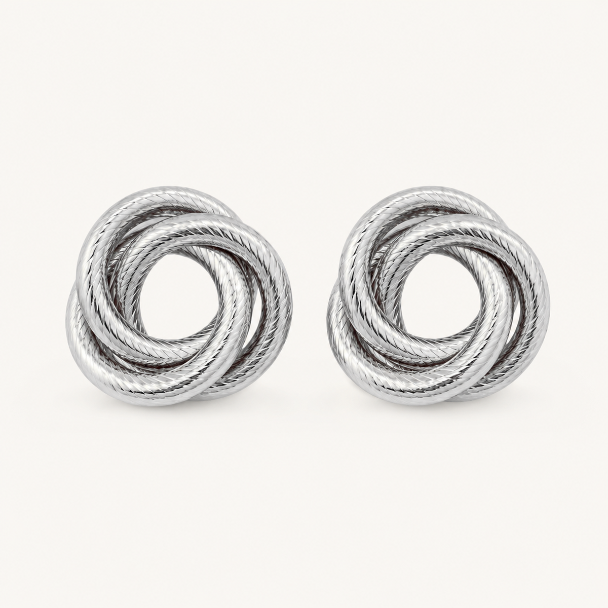 Brinco Folheado a Ouro 18k e Prata Três Aros Detalhados
