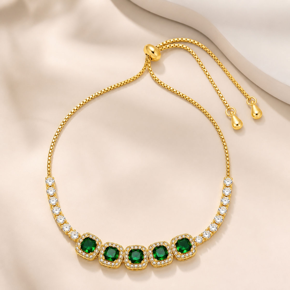PUL7943-4-03-still-luxuoso