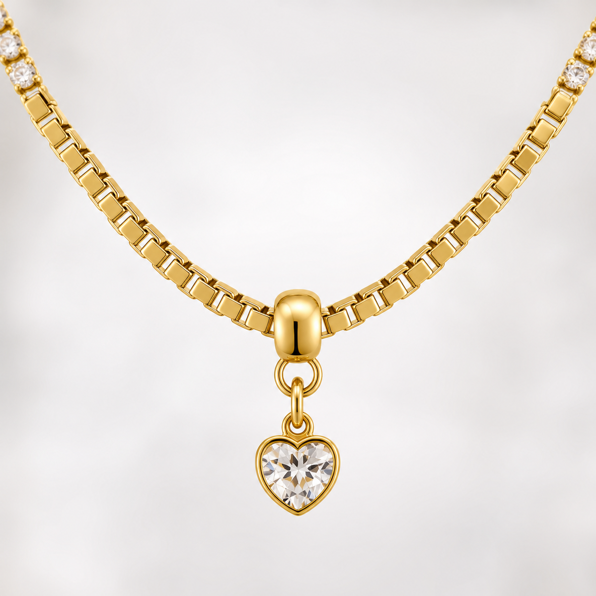 Colar Folheado Ouro 18k Cordão de Zircônia com Coração Cristal