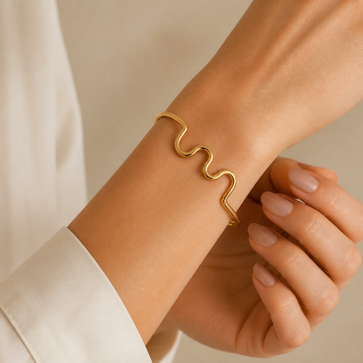 Bracelete Aro Ondulado Folheado a Prata e Ouro 18k